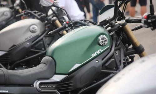 国产复古轿车视频,国产轿车魅力无限